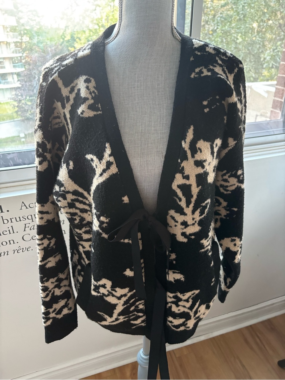 Black & Cream Floral Tie-Front Cardigan Sweater